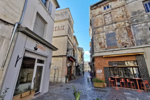 Arles guide city tour